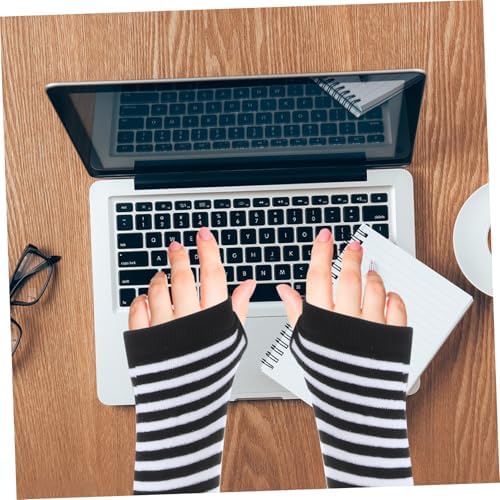 Black Fingerless Gloves for Winter Warmth and Style